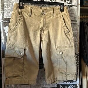 Sonoma khaki / tan cargo shorts waist size 30 inches